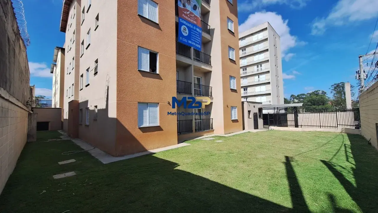 Apartamento Pronto com dois dormitórios e Varanda